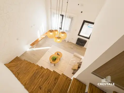 Venta - Casa de pasillo 3 dormitorios con patio y parrillero - Lourdes, Rosario.