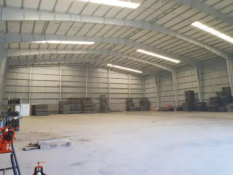Galpon de 4000 m2 - Zarate