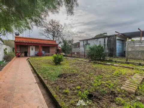 Venta casa 2 dormitorios más apto. Barros Blancos