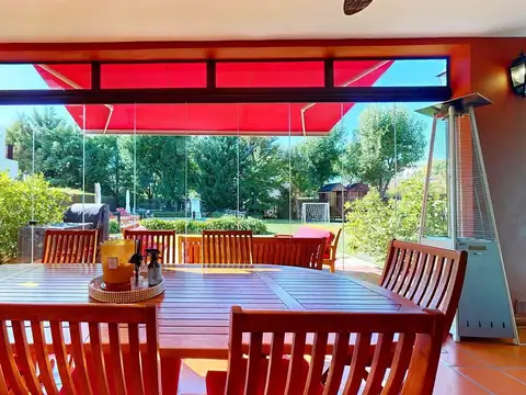 Casa 7 ambientes con 4 baños