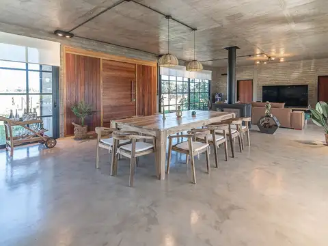 Casa en Venta con 1 cochera