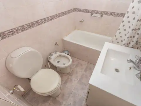 Departamento 4 ambientes con 2 baños