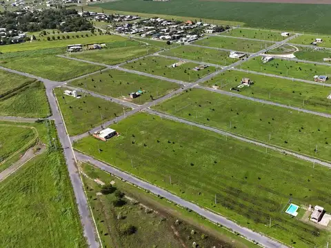 Barrio Los Pinos 4 - Lotes de 420m2 - Álvarez