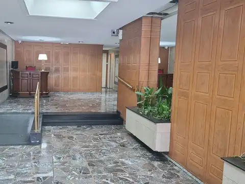 Amplio y muy luminoso monoambiente divisible