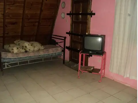 Casa 3 ambientes con 2 baños