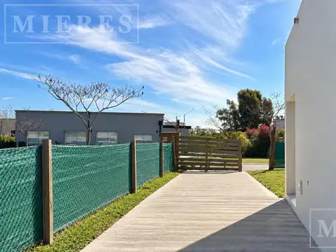 Casa en venta en Santa Emilia, Pilar del Este, Calle Torra 2814