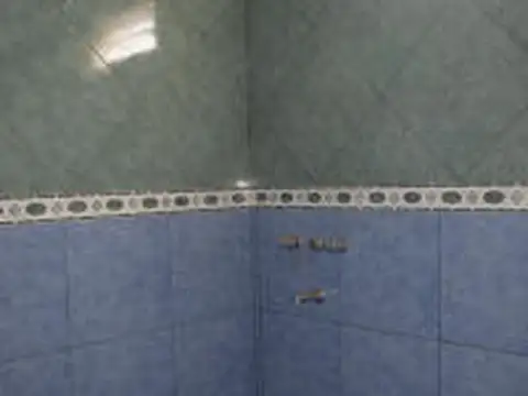 Tríplex: Av Colón Esq. Quinteros - El Silvio - C379