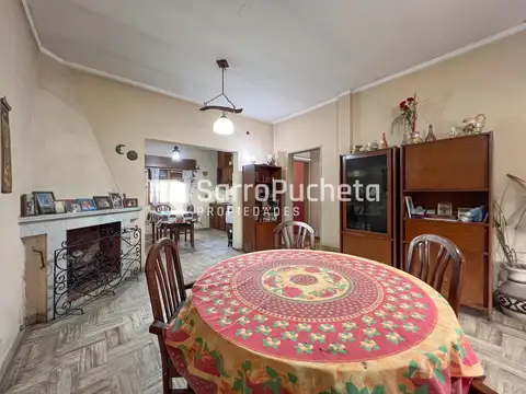 Casa en Venta con 1 cochera