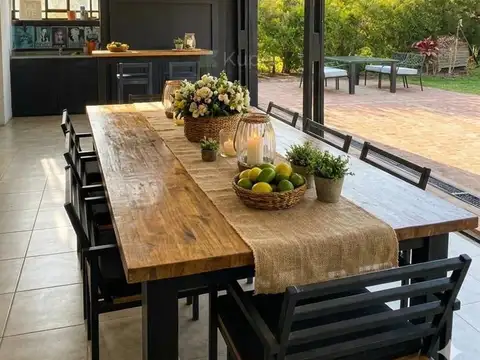 Casa 5 ambientes con 3 baños