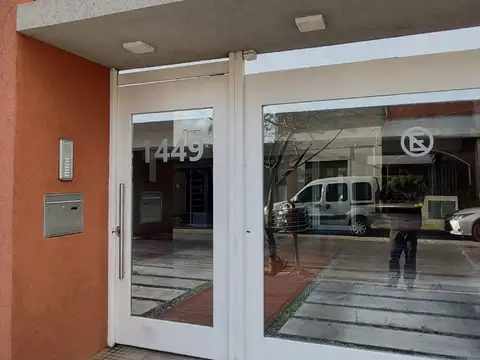 DEPARTAMENTO CON QUINCHO CON PARRILLA Y YACUZZI EN TERRAZA PROPIA - COCHERA - HAEDO - EN ALQUILER