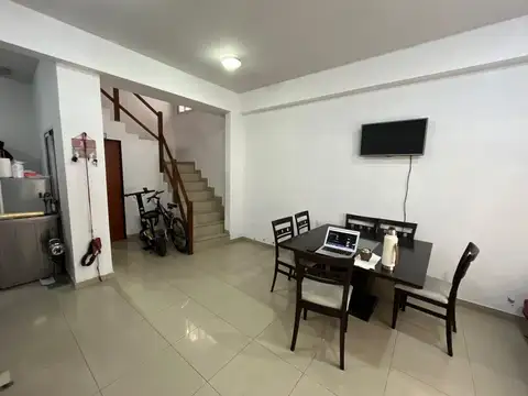Depto Tipo Casa 5 ambientes con 3 baños
