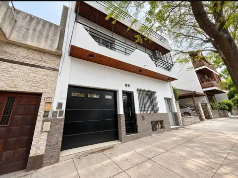 PH Único en Venta ? 3 Dormitorios, Cochera, Quincho y Balcón Terraza | Flores