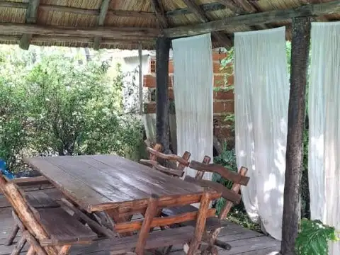DUGGAN - AMOBLADO - CASA EN ALQUILER - 1 DORM - JARDIN