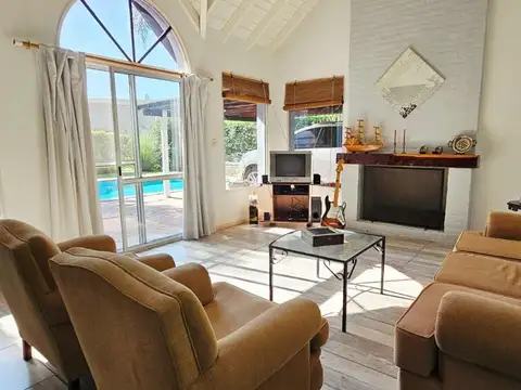 Casa en Alquiler de 3 dormitorios