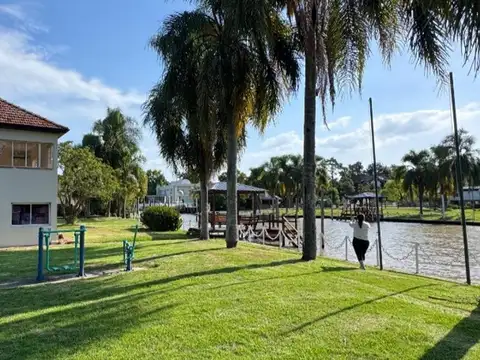 Boat Center, La Reconquista 2400