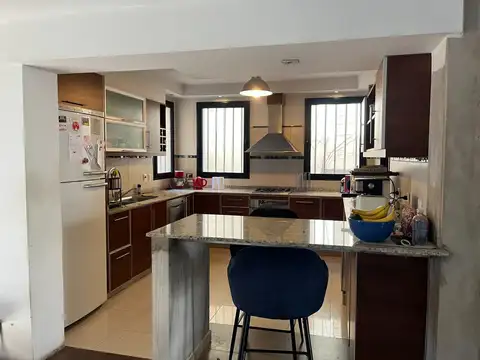 Adrogue casa en venta 3 dorm jardin excelente ubicacion