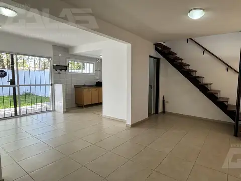 Depto Tipo Casa en Venta en Ituzaingó, USD 82.000