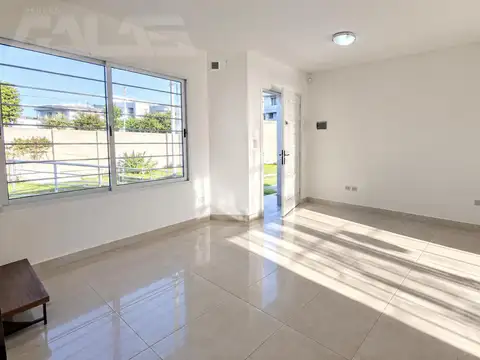 Depto Tipo Casa Monoambiente con 1 baño