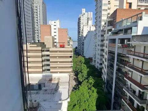 Entre Ríos 195 - departamento reciclado de un dormitorio con balcón al frente