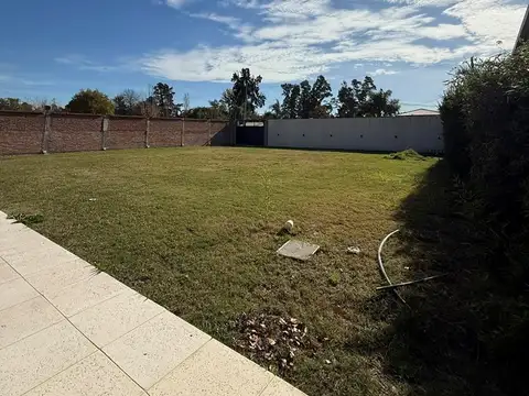 Terreno en Venta en Benavidez, USD 275.000