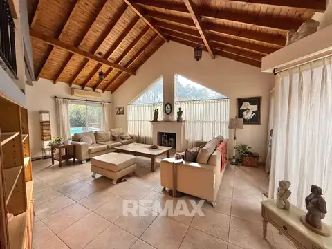 VENTA CASA LA DELFINA PILAR CENTRAL 4 HABITACIONES