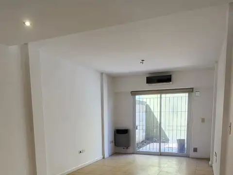 Casa en Alquiler en Bella Vista, $ 1.200.000