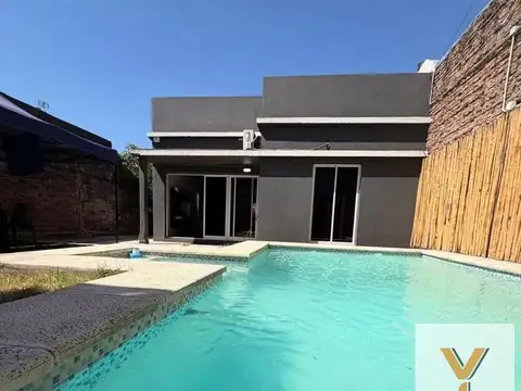 Casa 5 ambientes con 1 baño