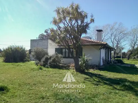 Campo - 8 hectáreas con 2 casas y galpón / Cte. N. Otamendi