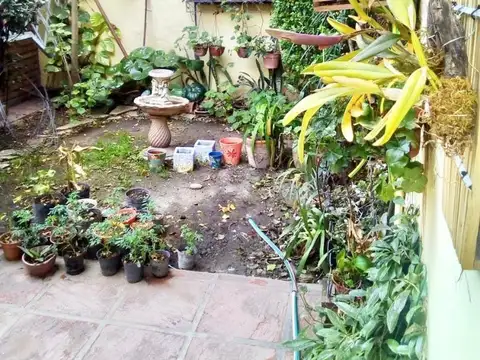 Chalet en planta baja en muy buena ubicación.