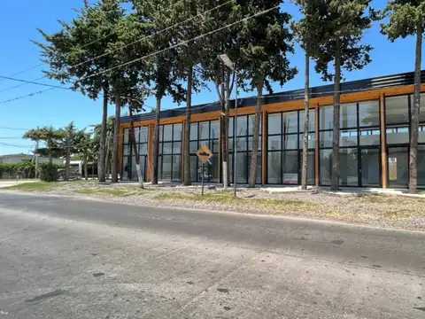 Local en venta alquilado en Gorina