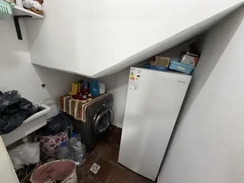 Casa en Alquiler con 2 cocheras