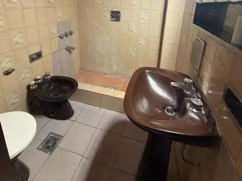 Depto Tipo Casa en Alquiler en Monte Castro, $ 950.000