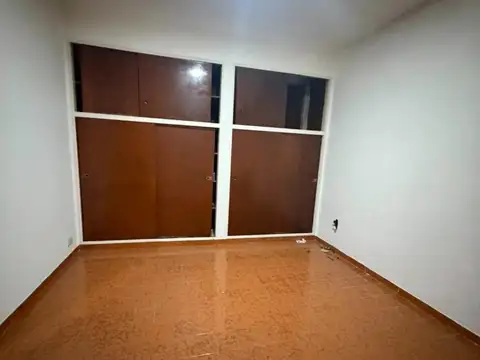 Depto Tipo Casa en Alquiler 40 años