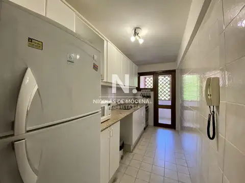 Hermoso apto. en zona tranquila.