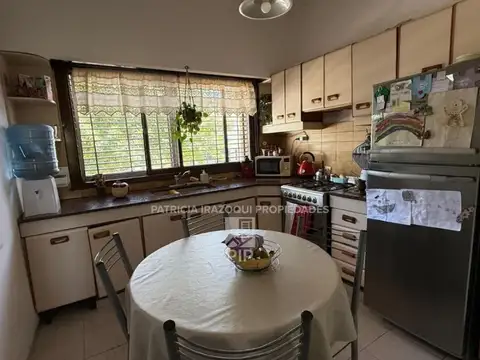 Depto Tipo Casa 4 ambientes con 2 baños