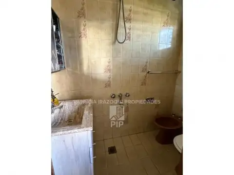 Depto Tipo Casa en Venta con 2 cocheras
