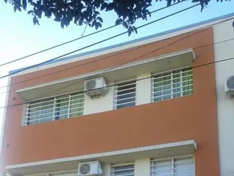 Depto. 1 Amb. San Lorenzo 164 2º Cfte. Quilmes Este