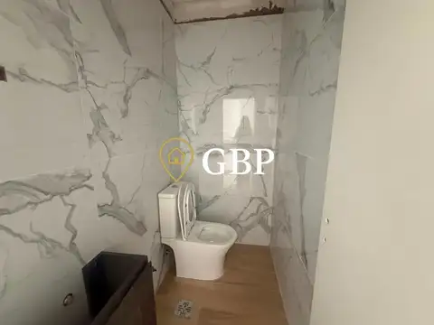 Casa 4 ambientes con 4 baños