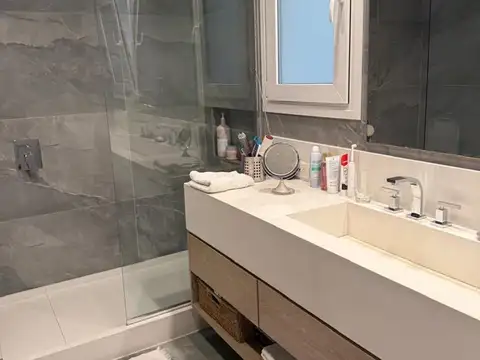 Departamento 6 ambientes con 4 baños