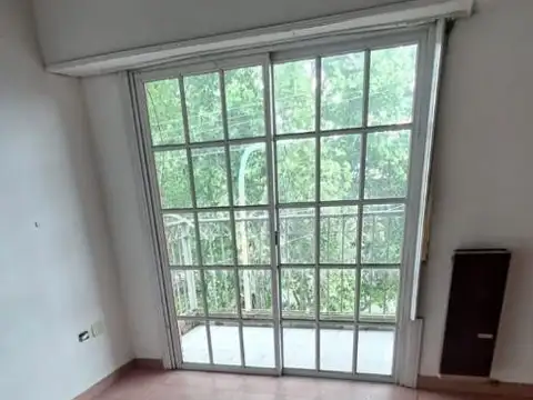 Casa en Alquiler con 1 cochera