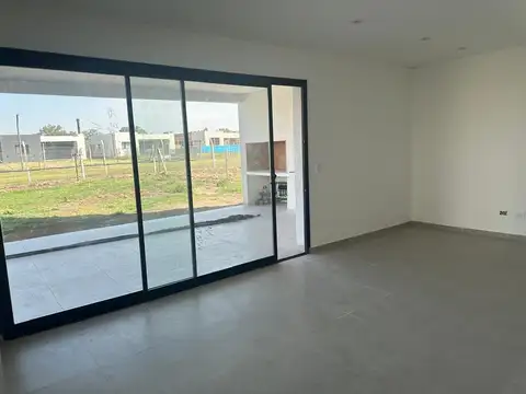 Santa Lucia, Pilar del Este. Pilar