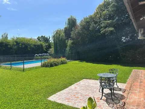 Casa en Alquiler en Francisco Álvarez, USD 2.200