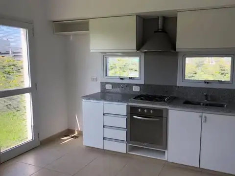 Casa en Venta 4 Ambientes en Barrio Cerrado Manzanares Chico