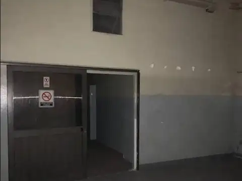 Galpon en Alquiler 28  mts Fondo