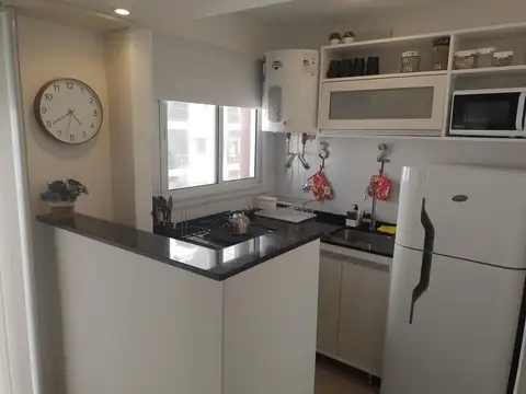 Temporada Mar del Plata - 1 ambiente a la calle - Córdoba 2100 - Plaza Mitre