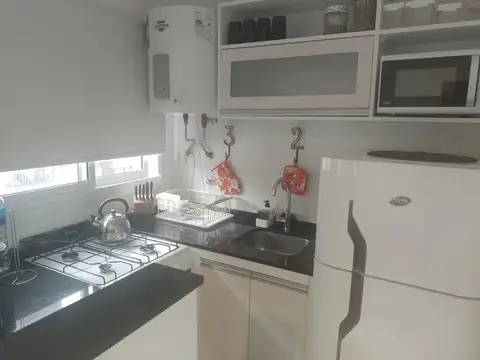 Temporada Mar del Plata - 1 ambiente a la calle - Córdoba 2100 - Plaza Mitre