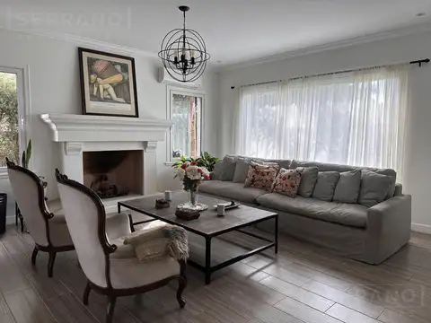 Casa en venta de 5 ambientes con pileta y vista al lago en Villanueva, Tigre