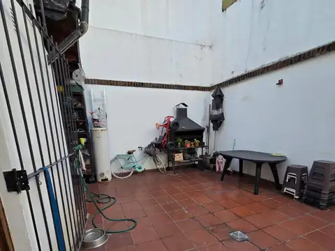 Depto Tipo Casa en Alquiler con 1 cochera