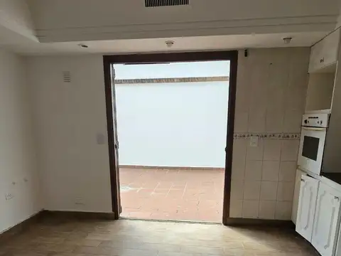 Depto Tipo Casa en Alquiler de 3 dormitorios