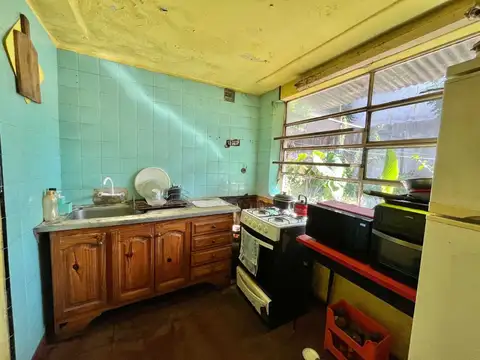 Casa 3 ambientes con 1 baño